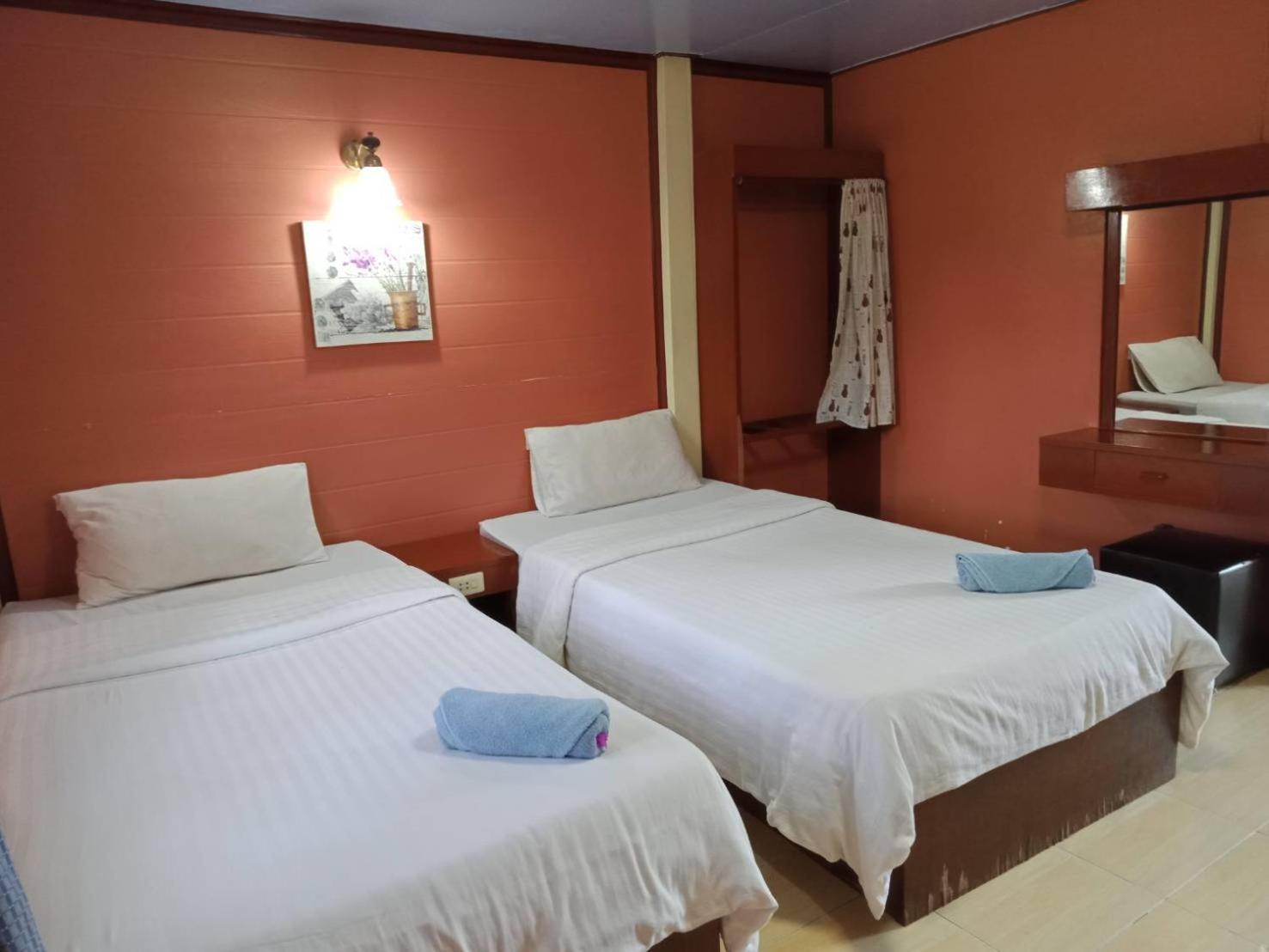 Hotel Haad Somboon House Bang Saphan Esterno foto