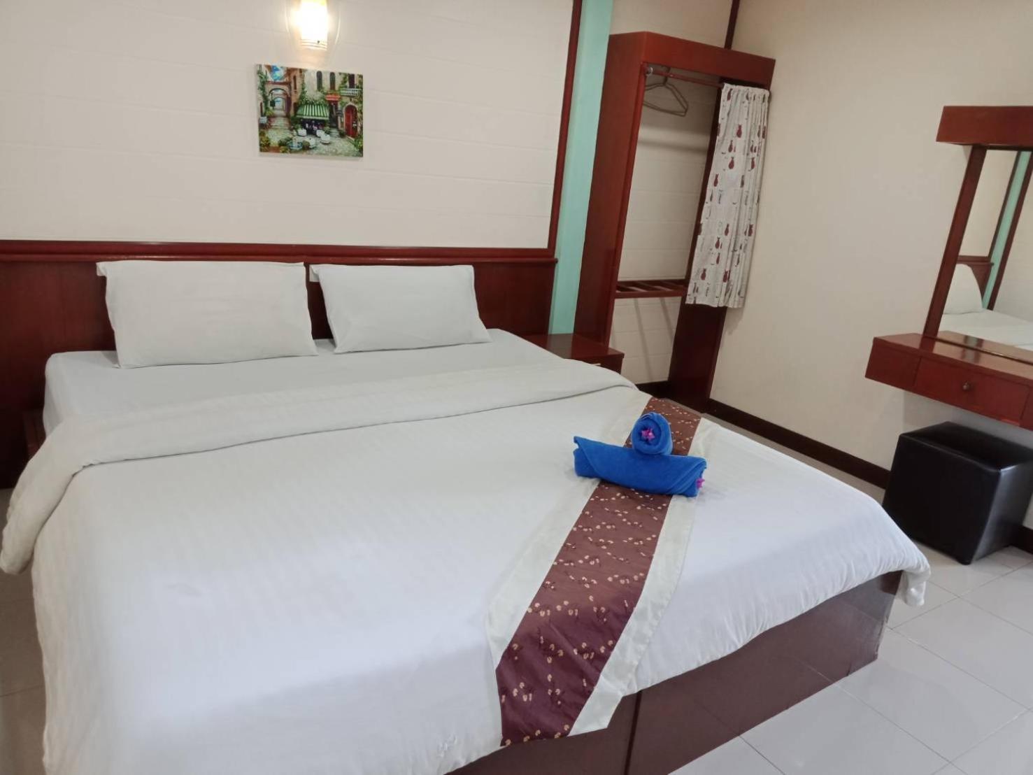 Hotel Haad Somboon House Bang Saphan Esterno foto