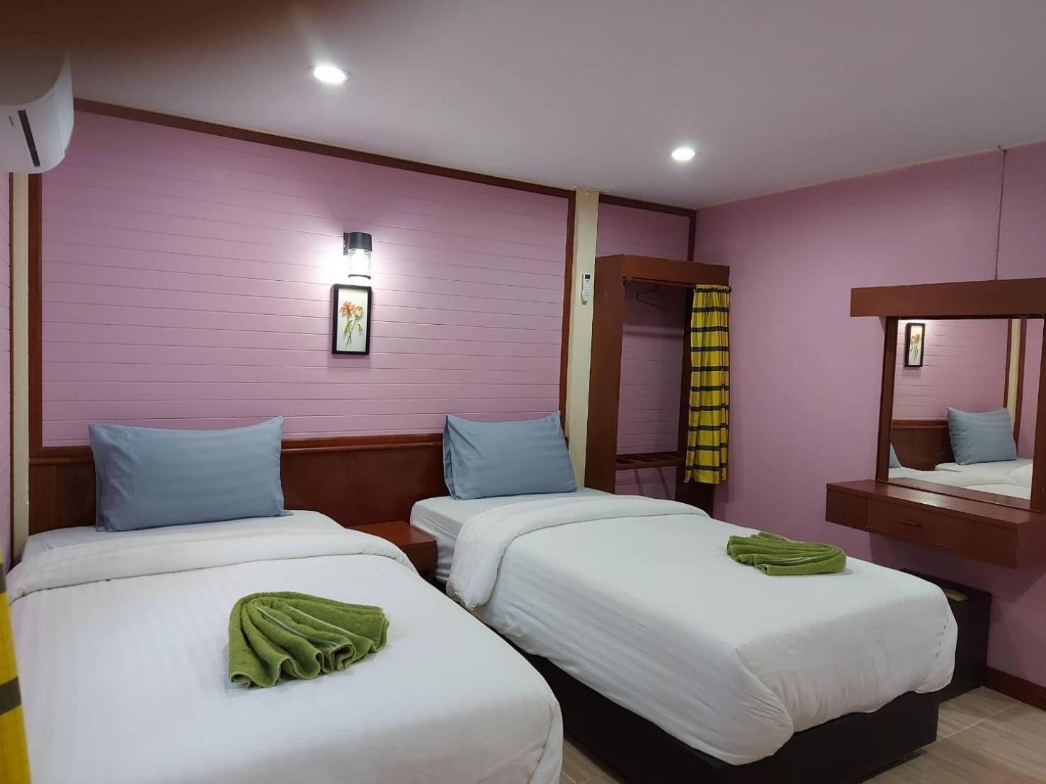 Hotel Haad Somboon House Bang Saphan Esterno foto