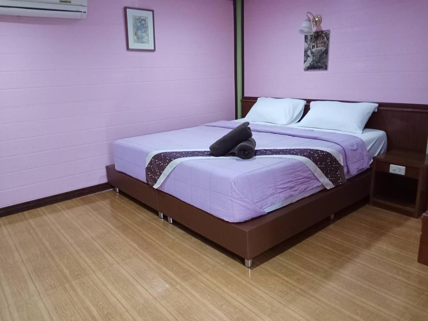 Hotel Haad Somboon House Bang Saphan Esterno foto