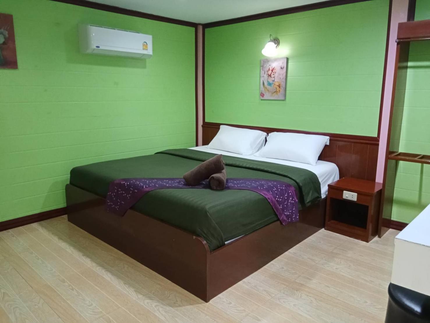 Hotel Haad Somboon House Bang Saphan Esterno foto