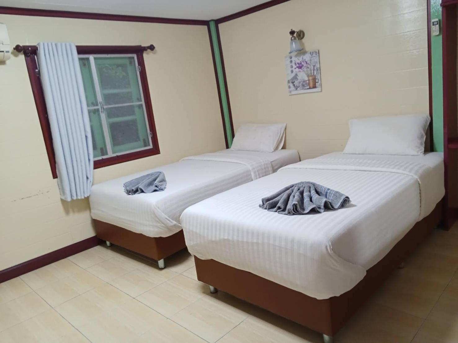 Hotel Haad Somboon House Bang Saphan Esterno foto