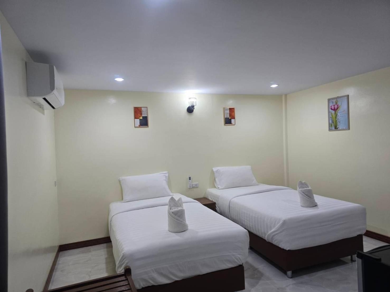 Hotel Haad Somboon House Bang Saphan Esterno foto