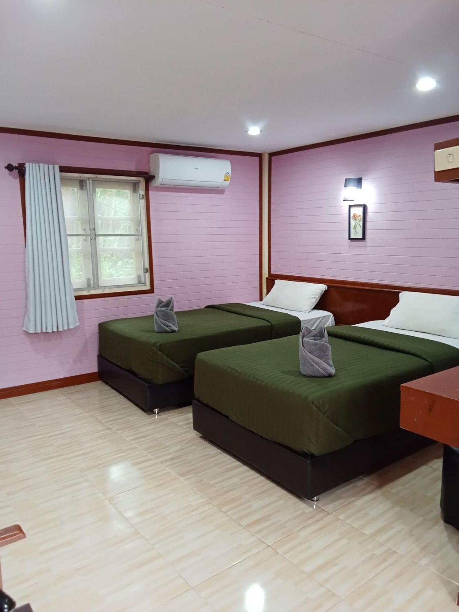 Hotel Haad Somboon House Bang Saphan Esterno foto