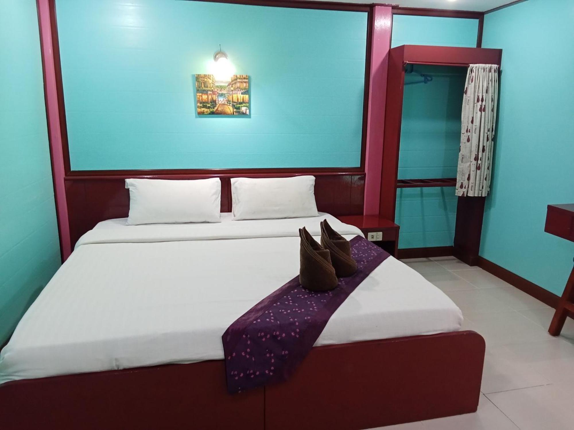 Hotel Haad Somboon House Bang Saphan Esterno foto