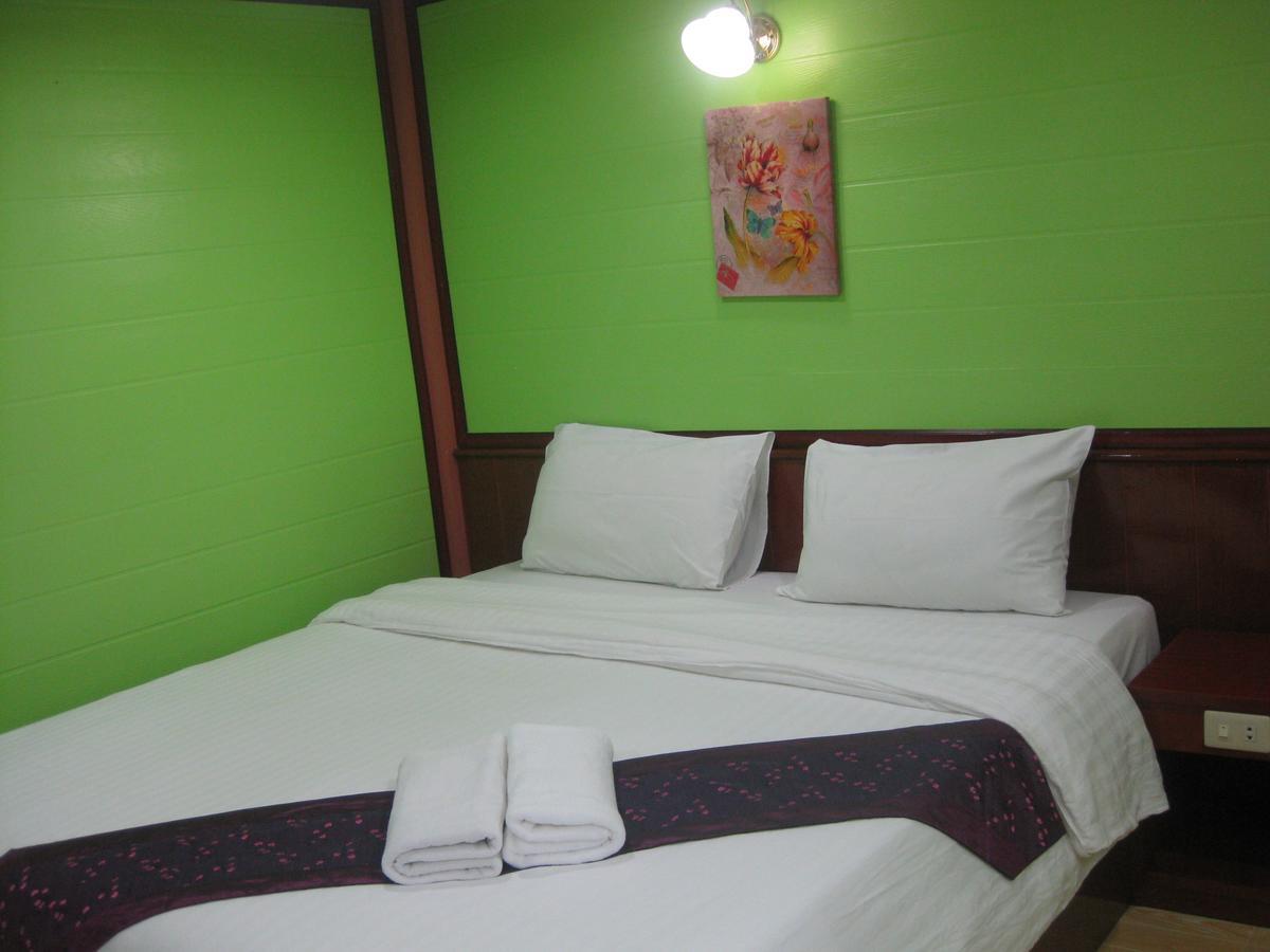 Hotel Haad Somboon House Bang Saphan Esterno foto